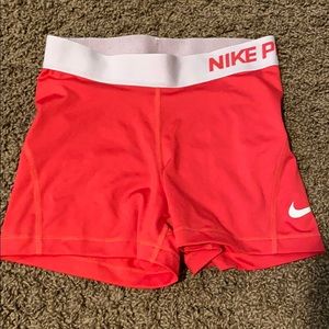 Nike v-ball shorts